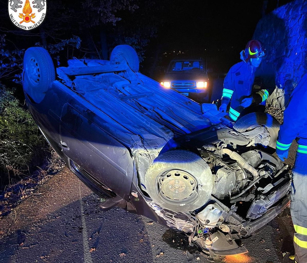 Auto Si Ribalta A Verrayes: Ferito 18enne Valdostano - Aosta News ...